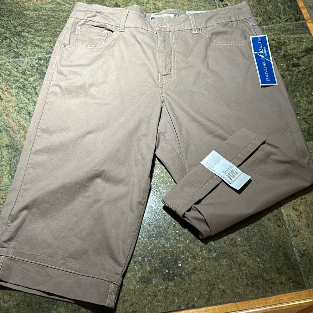 Bandolino 5-pocket Skimmers